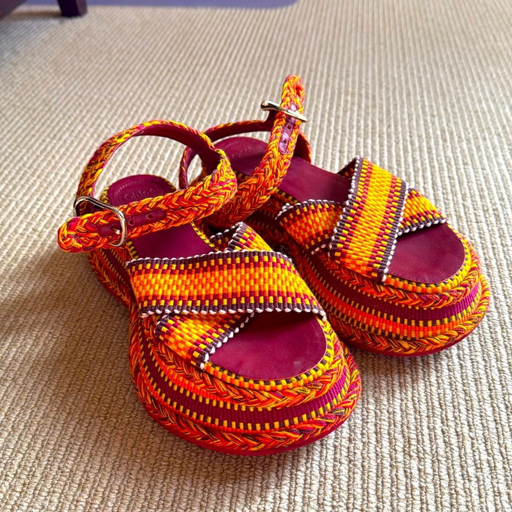 CHLOÉ Woven Platform Sandal size 38 multi-color.